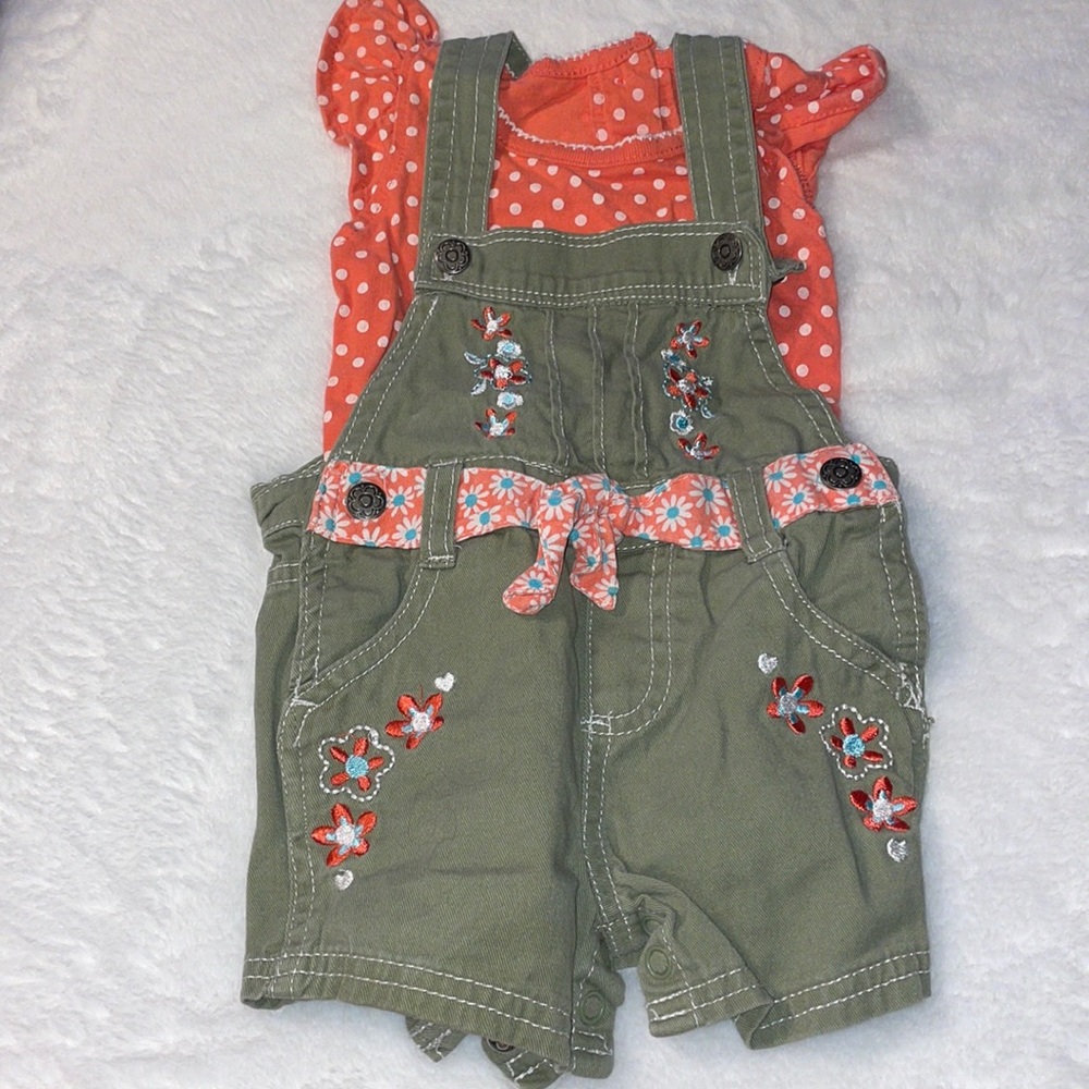 Young hearts, size 18 months overall shorts and shirt olive green and orange